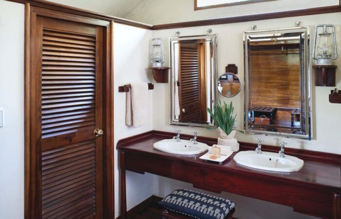 Savute Elephant Lodge- Luxury Bathroom